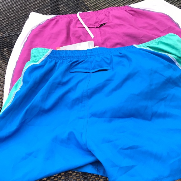 Under ARMOUR running shorts - Picture 5 of 5